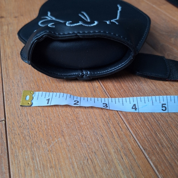 Black Cat-Shaped Cross Body Bag - Picture 3 of 6